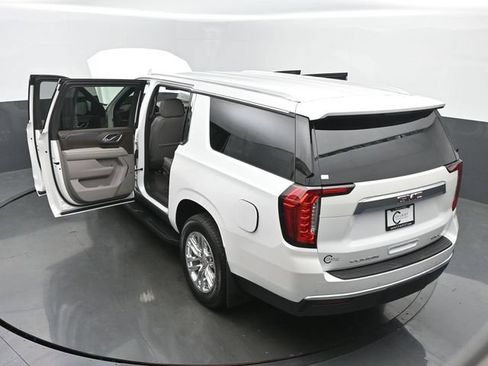 Used 2024 GMC Yukon XL SLT w/ SLT Luxury Package AWD/4WD image 64