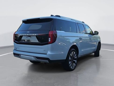 Certified 2025 Ford Expedition Max Platinum w/ Driver's Package AWD/4WD image 3
