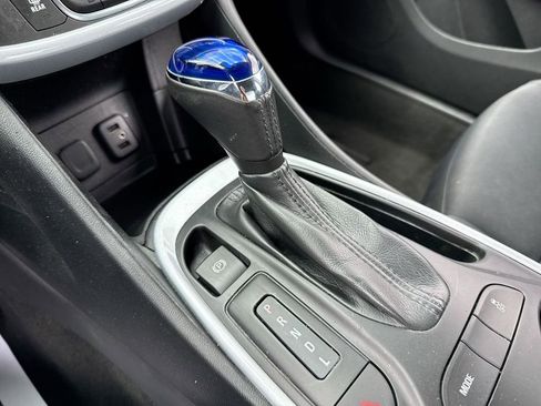 Used 2017 Chevrolet Volt LT FWD image 20