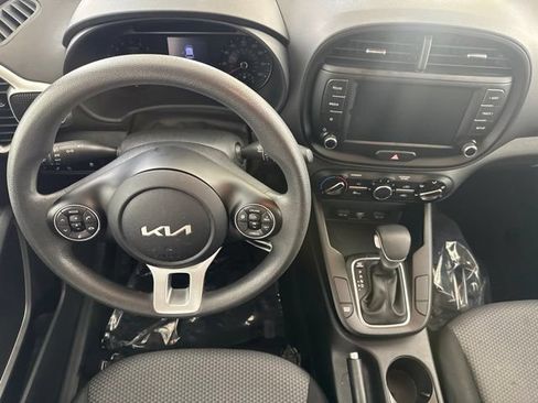 Used 2022 Kia Soul LX w/ Technology Package FWD image 22