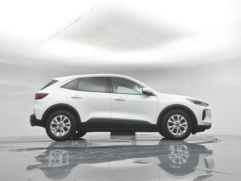 Used 2023 Ford Escape Active w/ Tech Pack #2 FWD image 50