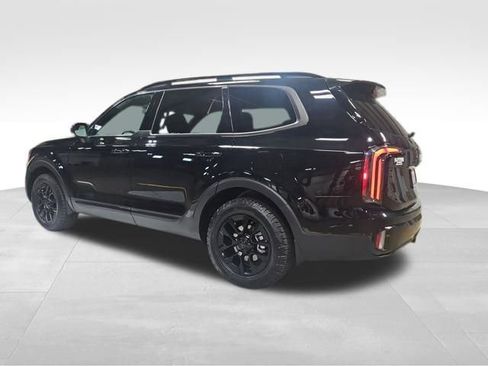 Used 2025 Kia Telluride AWD image 3