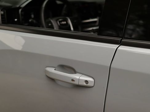 Used 2024 GMC Sierra 1500 Elevation AWD/4WD image 36