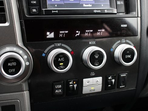 Used 2017 Toyota Sequoia Limited w/ Safety & Convenience Package image 37