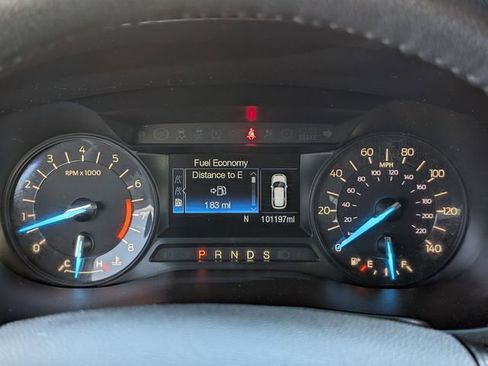 Used 2017 Ford Explorer XLT image 14