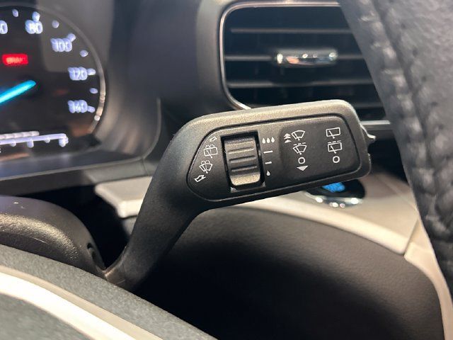 Used 2023 Ford Explorer XLT w/ Equipment Group 202A AWD/4WD image 38