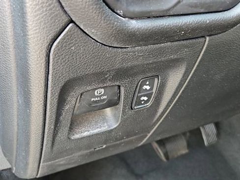 Certified 2022 RAM 1500 Big Horn w/ Built-to-serve Edition image 5