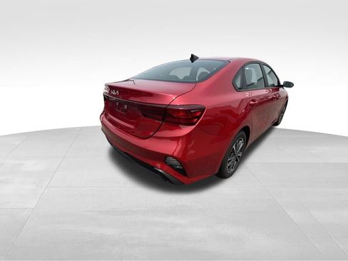 Certified 2024 Kia Forte LXS FWD image 9