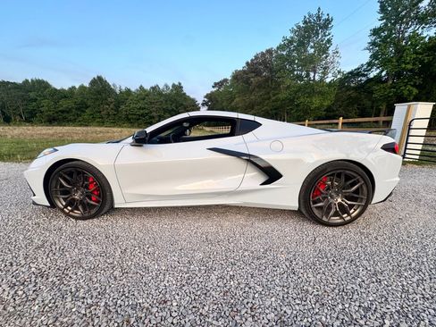 Used 2021 Chevrolet Corvette Stingray Preferred Cpe w/ Z51 Performance Package RWD image 11
