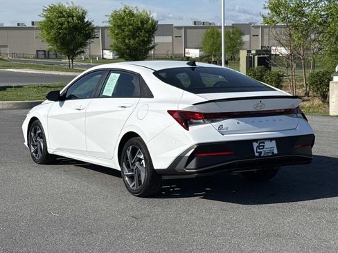 Used 2025 Hyundai Elantra Sport FWD image 26