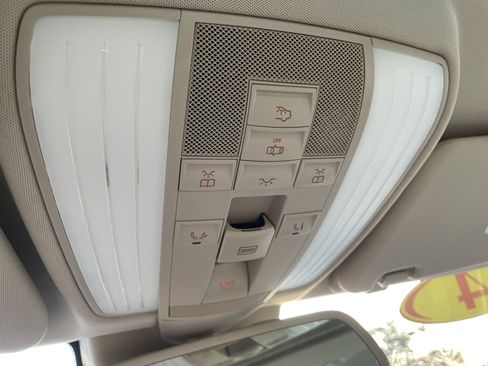 Used 2014 Mercedes-Benz E 350 Sedan image 40