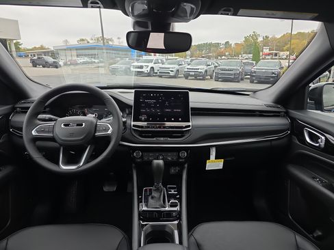 New 2026 Jeep Compass Limited image 5