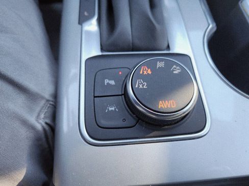 Used 2024 Chevrolet Blazer LT w/ Convenience Package image 44