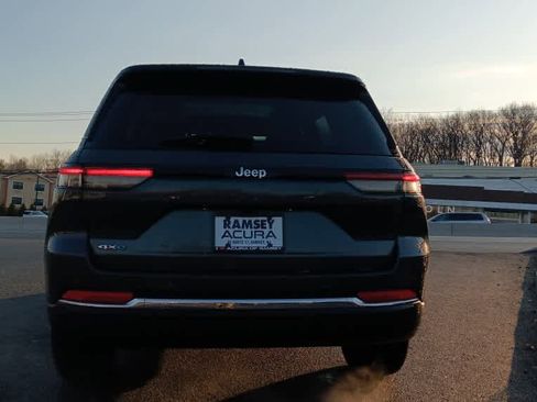 Used 2023 Jeep Grand Cherokee image 4