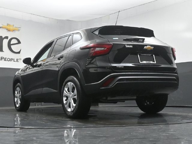 New 2026 Chevrolet Trax LS FWD image 5