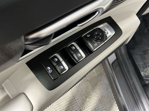 Used 2023 Kia Telluride EX w/ EX Captain's Chair Package FWD image 15