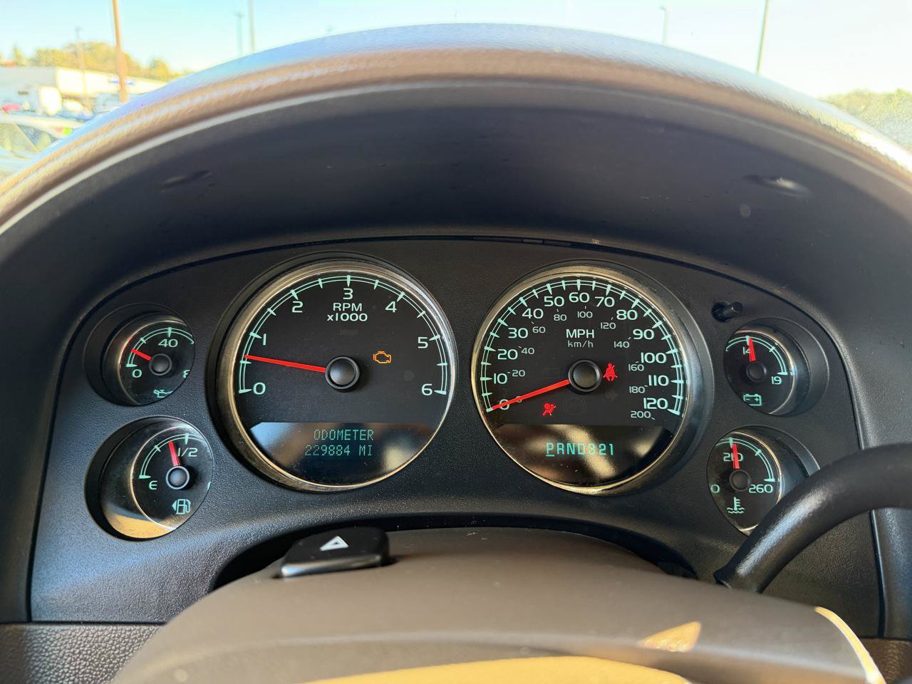 Used 2008 GMC Yukon SLT w/ SLT Preferred Equipment Group AWD/4WD image 16