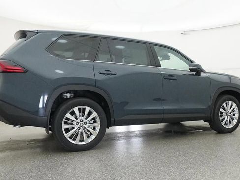 New 2026 Toyota Grand Highlander Platinum image 26