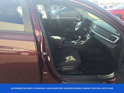 Used 2020 Kia Optima LX image 3