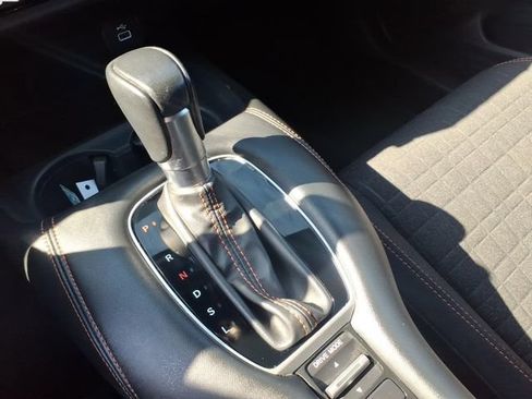 Used 2023 Honda HR-V Sport image 11
