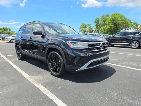 Used 2022 Volkswagen Atlas SE FWD image 2