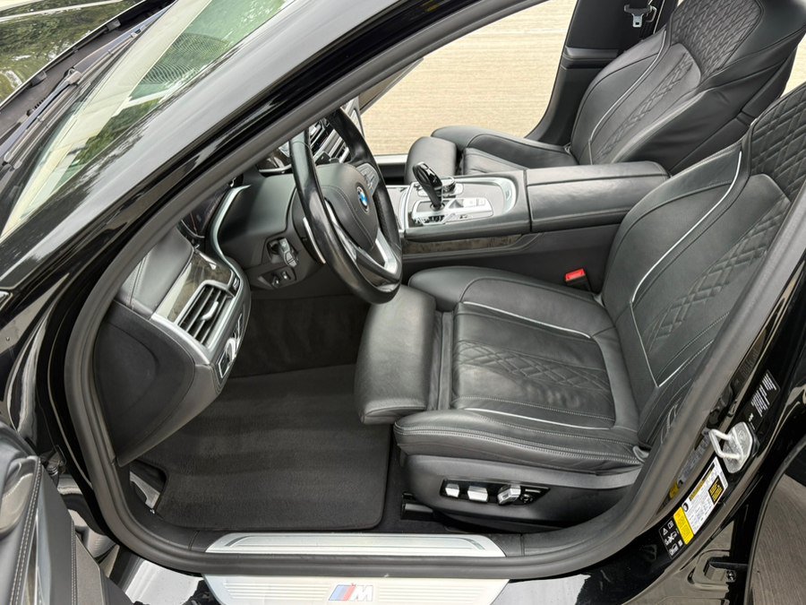 Used 2018 BMW 750i xDrive AWD/4WD image 11