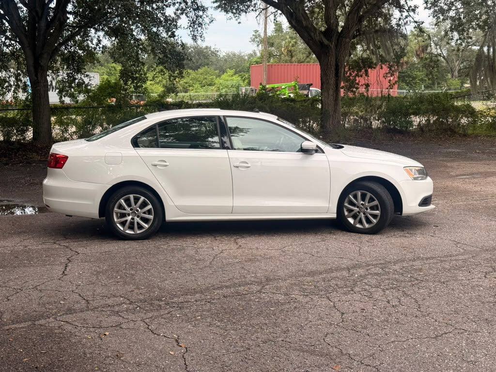 Used 2014 Volkswagen Jetta SE FWD image 3