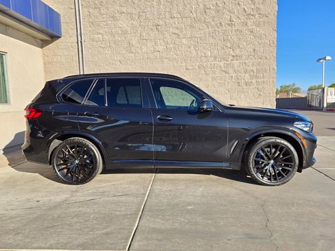 Used 2022 BMW X5 M50i w/ Premium Package image 5