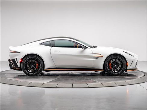 Used 2025 Aston Martin V8 Vantage Coupe image 13