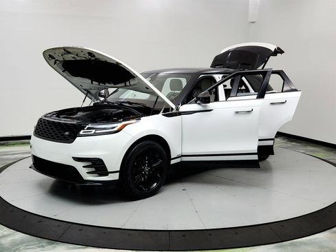 Used 2020 Land Rover Range Rover Velar R-Dynamic S AWD/4WD image 9