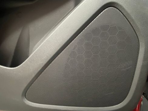 Used 2020 Chevrolet Equinox LT w/ LPO, Floor Liner Package FWD image 15