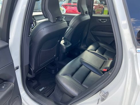 Used 2023 Volvo XC60 B5 Core AWD/4WD image 43
