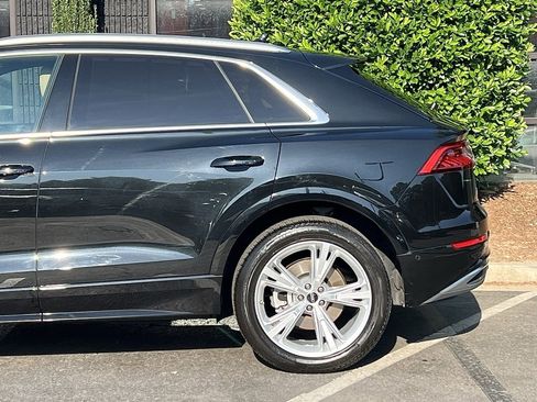 Used 2023 Audi Q8 Prestige image 11
