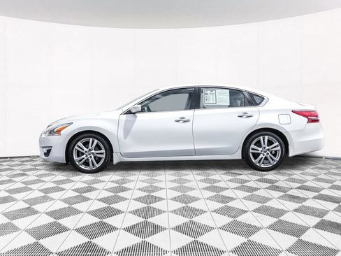 Used 2013 Nissan Altima 3.5 S FWD image 13