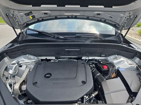 Used 2023 Volvo XC90 B6 Plus AWD/4WD image 36