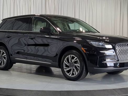 Used 2023 Lincoln Corsair AWD w/ Equipment Group 101A image 2
