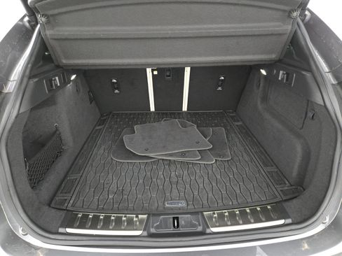 Used 2023 Jaguar F-PACE R-Dynamic S image 14