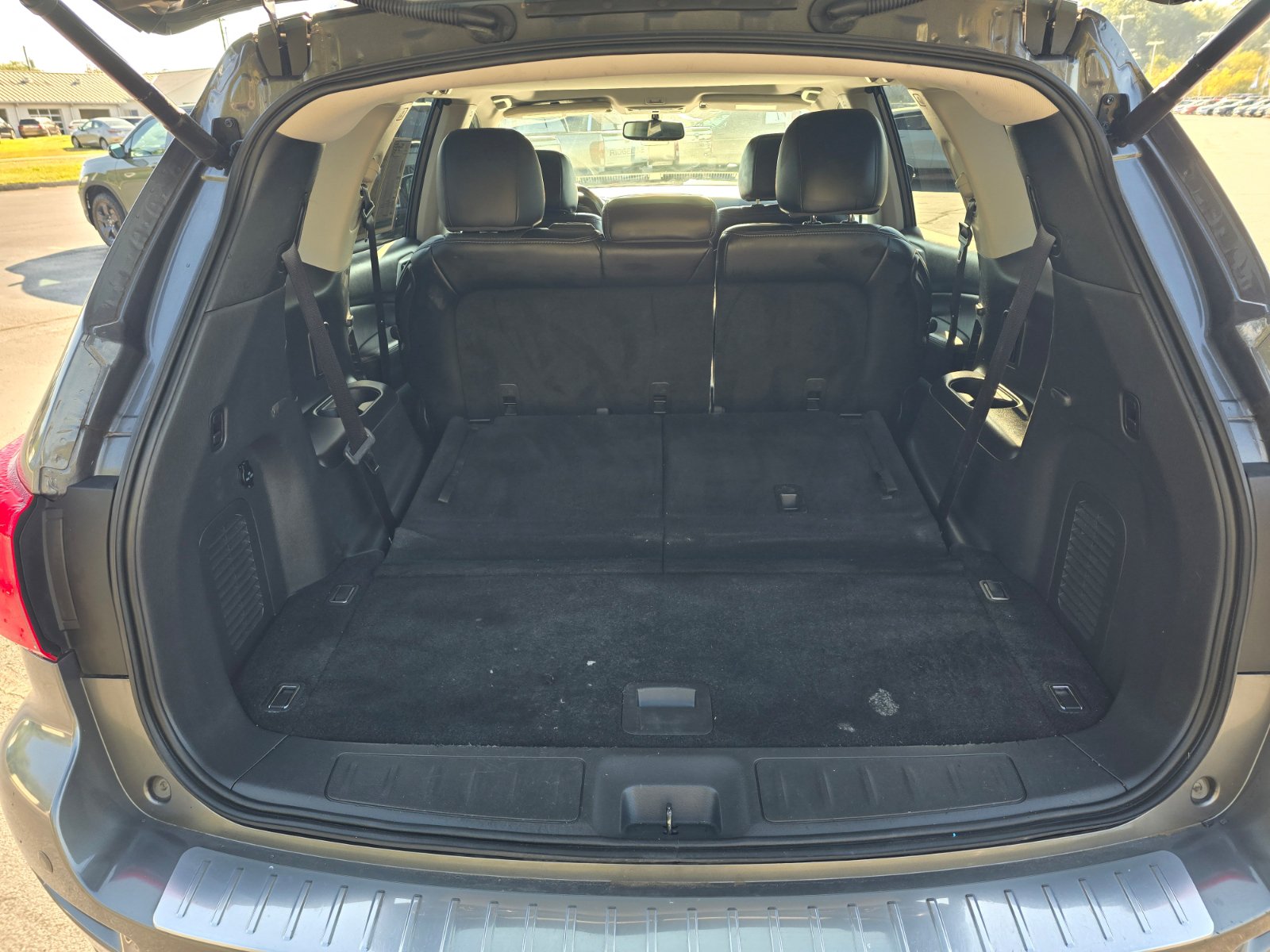 Used 2017 Nissan Pathfinder Platinum FWD image 26