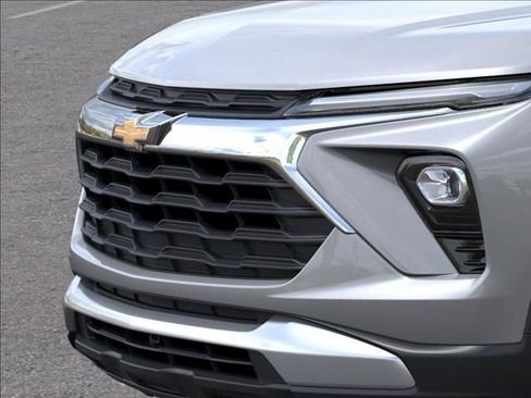 New 2026 Chevrolet TrailBlazer LT FWD image 13