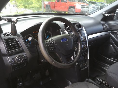 Used 2017 Ford Explorer 4WD Police Interceptor image 13