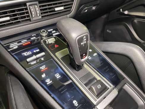 Used 2019 Porsche Cayenne AWD/4WD image 33