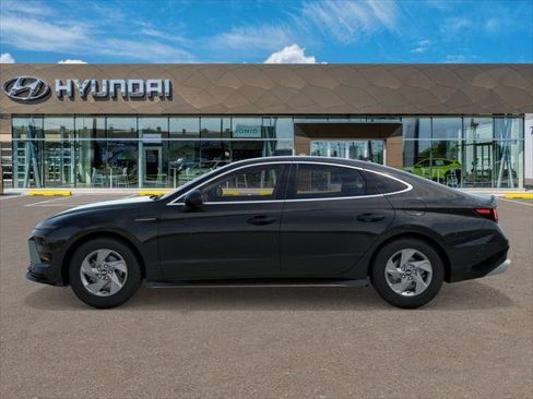 New 2026 Hyundai Sonata SE FWD image 3