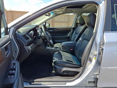 Used 2017 Subaru Outback 2.5i Limited AWD/4WD image 15