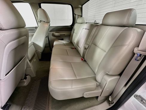 Used 2010 GMC Sierra 1500 SLE w/ Power Pack Plus AWD/4WD image 27