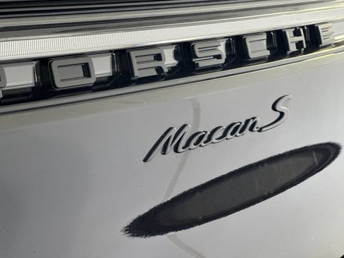Certified 2026 Porsche Macan S AWD/4WD image 34