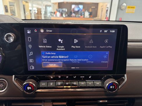 Used 2024 Chevrolet Colorado LT w/ LT Convenience Package II image 18