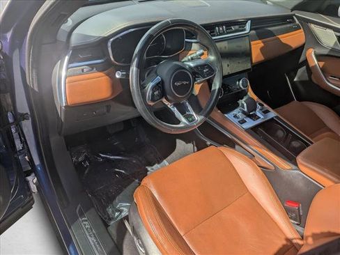 Used 2022 Jaguar F-PACE R-Dynamic S image 9