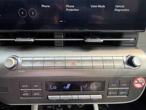 Used 2024 Hyundai Kona SEL FWD image 38