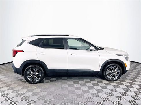 Used 2024 Kia Seltos S image 9