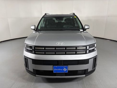 Used 2025 Hyundai Santa Fe SEL FWD image 3